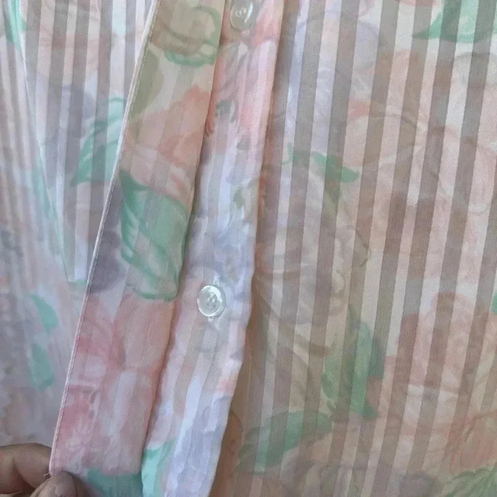 Floral top from Laura & Jayme Two - Picture 4 of 6